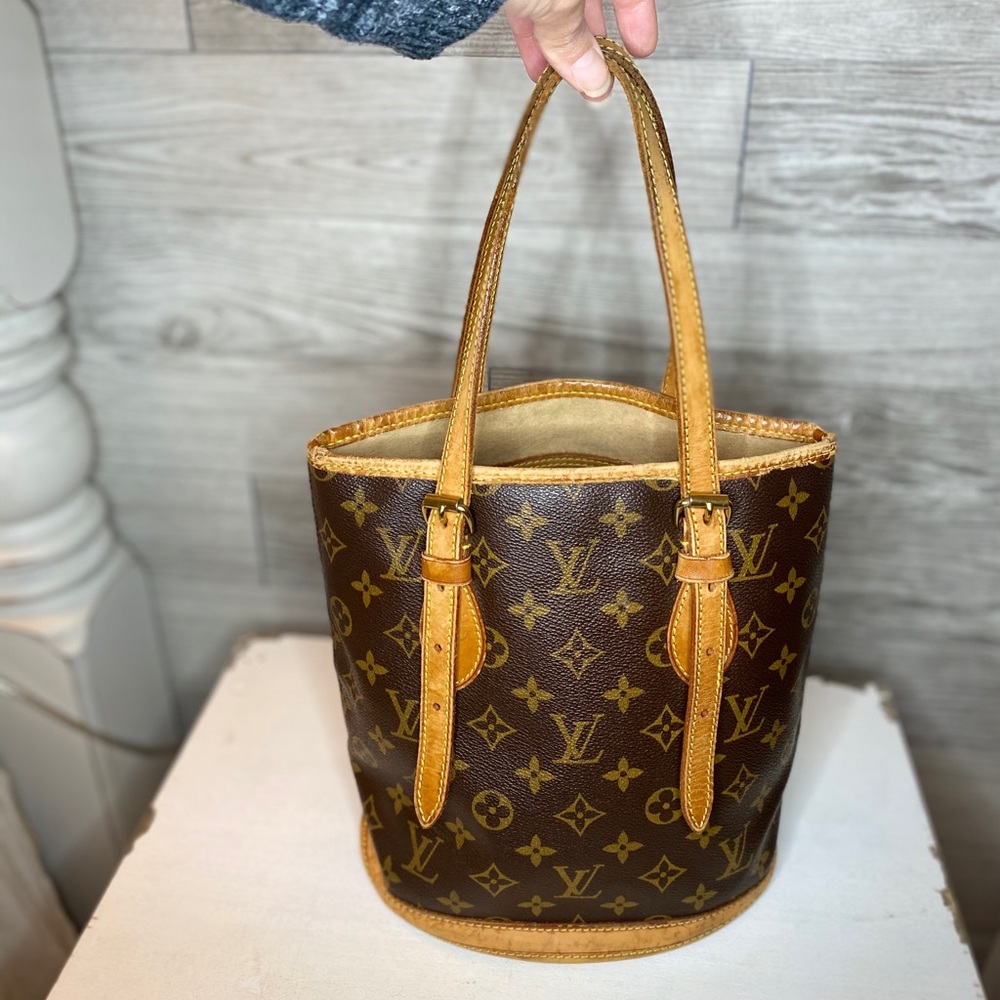 Louis Vuitton Bucket PM